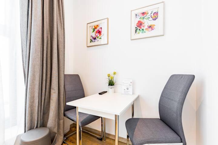 Budget Rooms West With Shared Kitchen Відень Екстер'єр фото